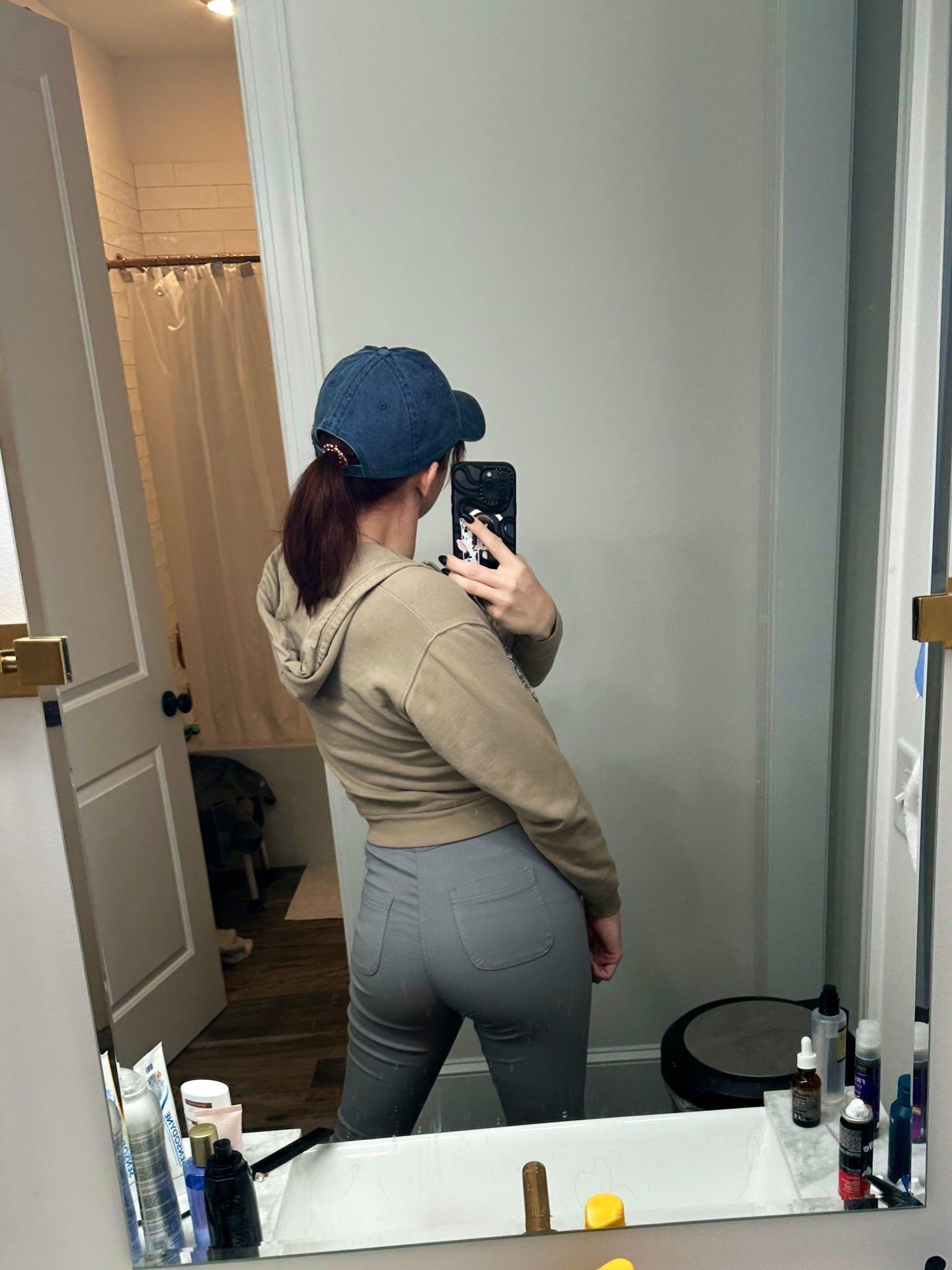 Transfem 室友（Ballbusting）