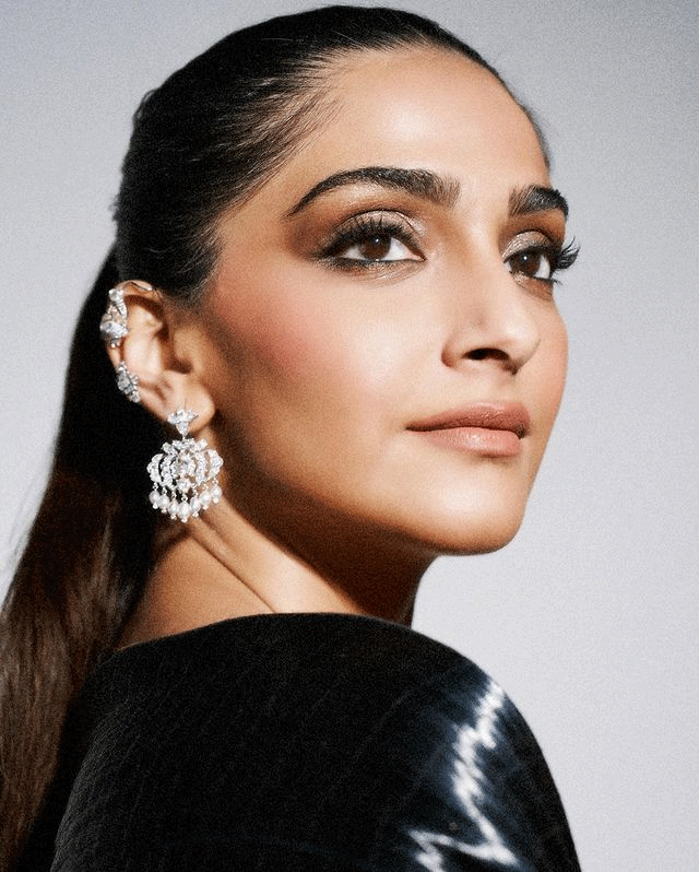 索娜姆·卡普尔 